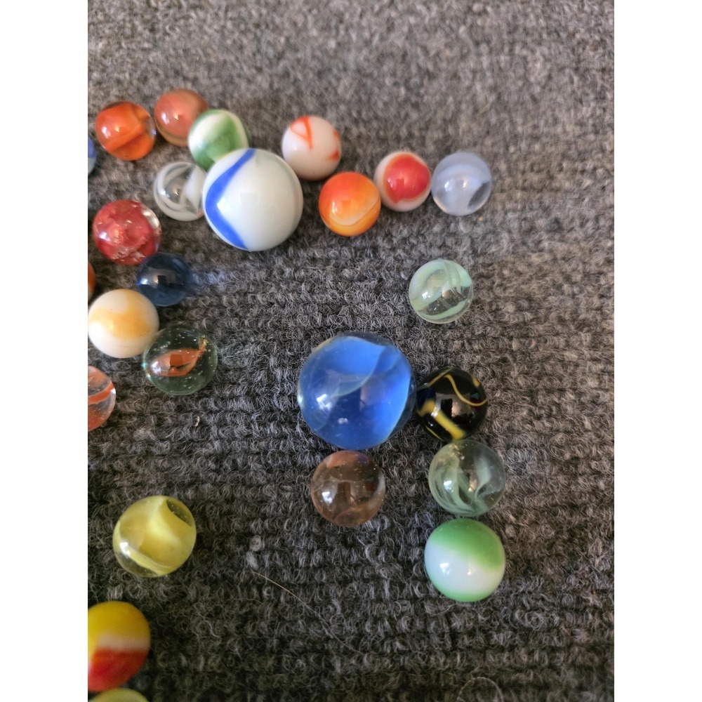 Vtg 46 pc Mixed Glass Marbles Lot Machine Made Mixed Colors Assortment - Picture 5 of 10